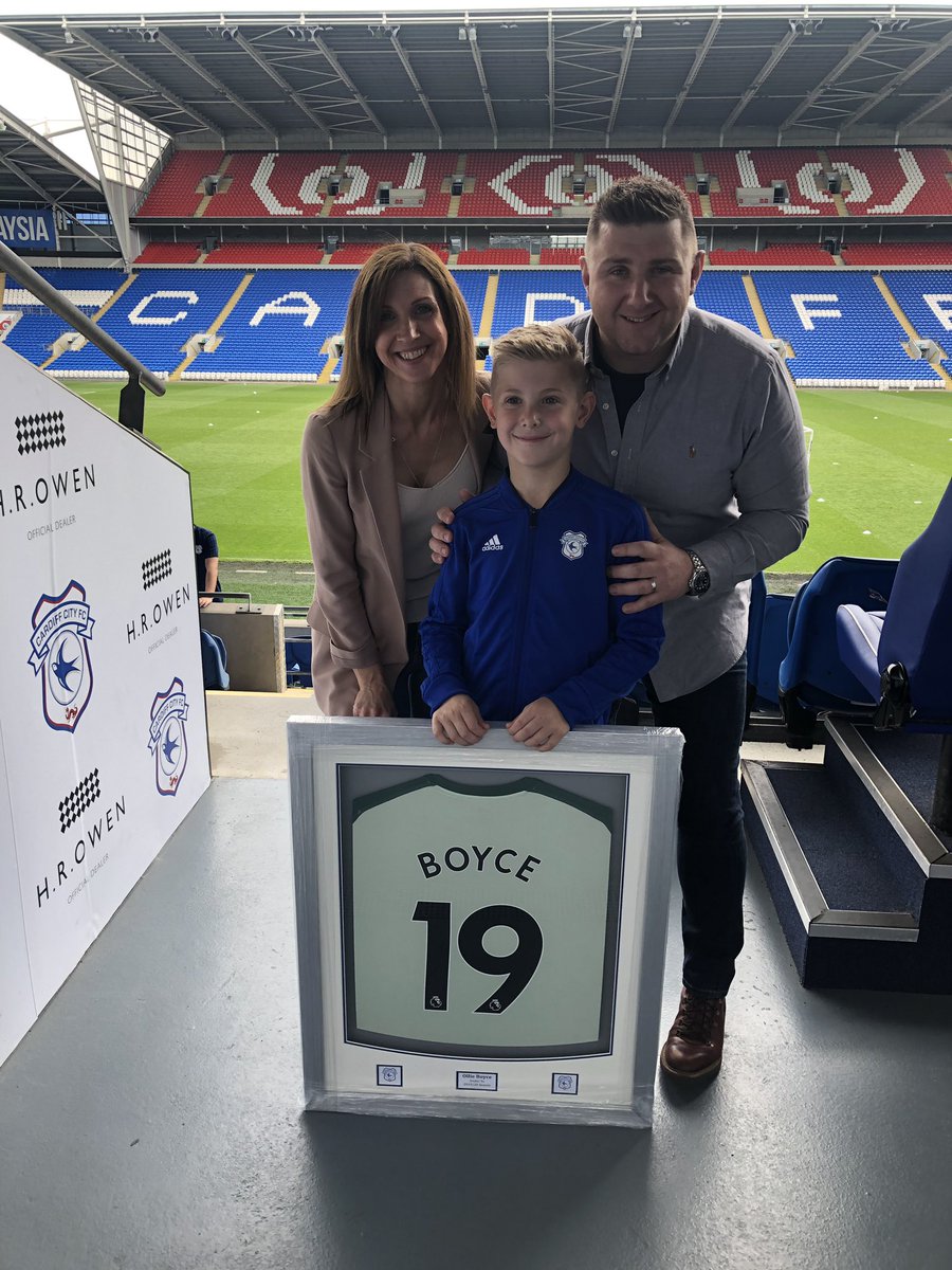 NickyBoyce1's tweet photo. Today was a mega proud day, seeing Ollie sign for @CF11Academy knowing how hard he’s worked and what he’s been through to get there!
Great day provided ny @CardiffCityFC to make the memories extra special for the boys 💙👏 #OB1 #Bluebirds ⚽️⚽️⚽️ https://t.co/CgKtkgdeGB