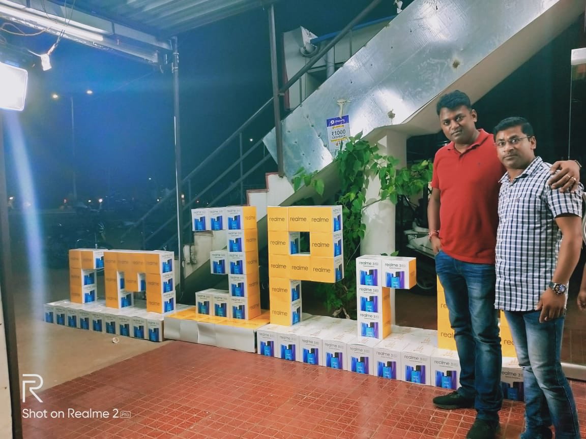 tdasraj's tweet photo. Realme 3Pro .... https://t.co/Oq6q78pLBk