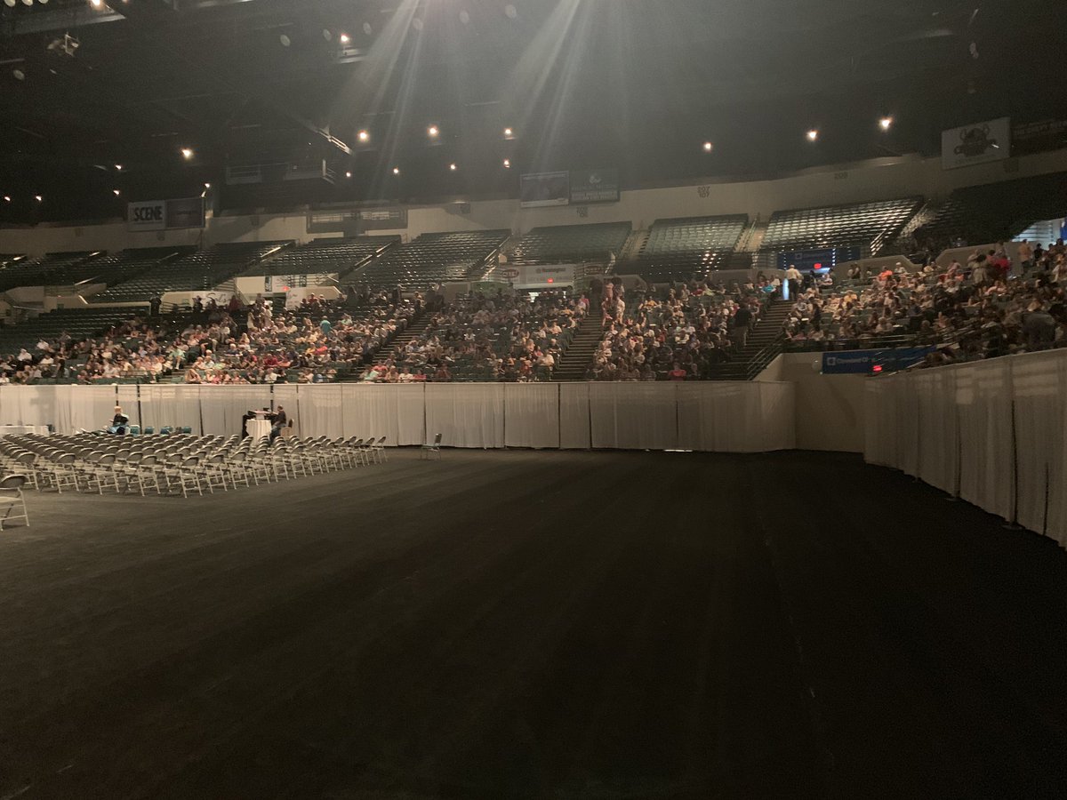 SteelePrincipal's tweet photo. Commencement @steeleclass2019 is about ready to begin!!!  #Congrats https://t.co/Fu74ugB3mo