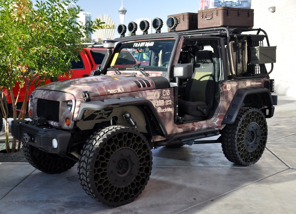 DopeRidesDaily's tweet image. Heavy duty