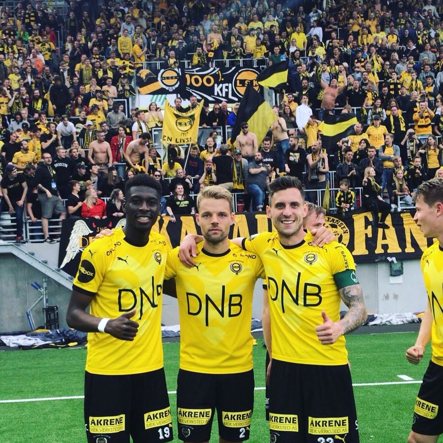 Massive derby WIN and fantastic support!! 💛🖤 it’s okay to smile when you win a derby 3-0 <a href="/MatsHaakenstad2/">Mats Haakenstad</a> 😂😂