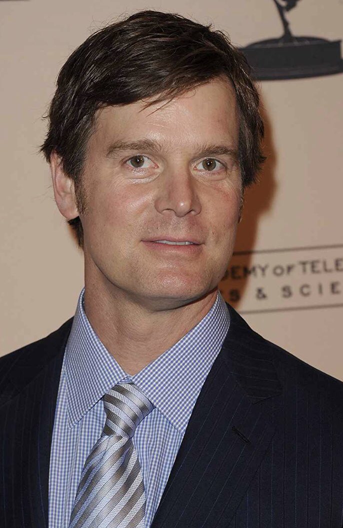 An under appreciated television actor is Peter Krause, from Alexandria, MN. He starred in the show Six Feet Under. He was also in my favorite show of all-time, Aaron Sorkin’s Sports Night. I highly recommend checking it out (and it’s not about sports).