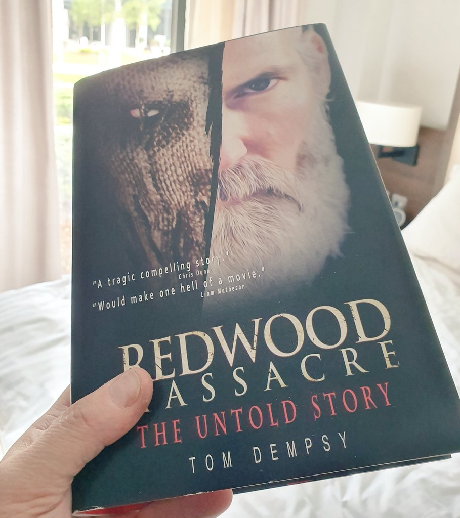 TheHorrorScribe's tweet photo. Oooh a prop from #theredwoodmassacre2Annihilation .. Signed by @halloweengal (#danielleharris) @joncampling #garykasper and Steve (actor/producer) and of course writer/director David Ryan Keith π #keeperforlife #golddust https://t.co/rMPAq6IgW0