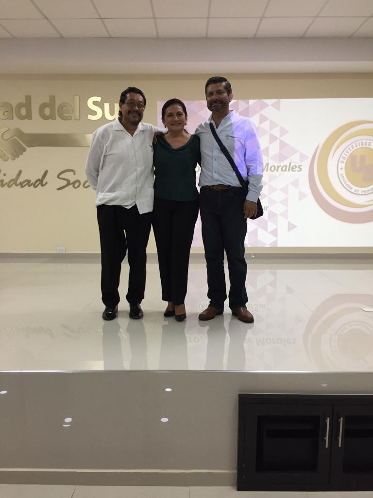 omaralpuche's tweet photo. Siempre un honor compartir experiencias de nuestra #PracticaDocente docente con mis Colegas Dra. @VeroAc01 y MC. Alfonzo Conrado Alarcón en el simposium #LaEvaluaciónEnElContextoDelNuevoModeloEducativo que organiza la @UsCancun @PetraLlamas @chetubien @cancunmio @FatimaConcha2 https://t.co/5qf3UlL95j