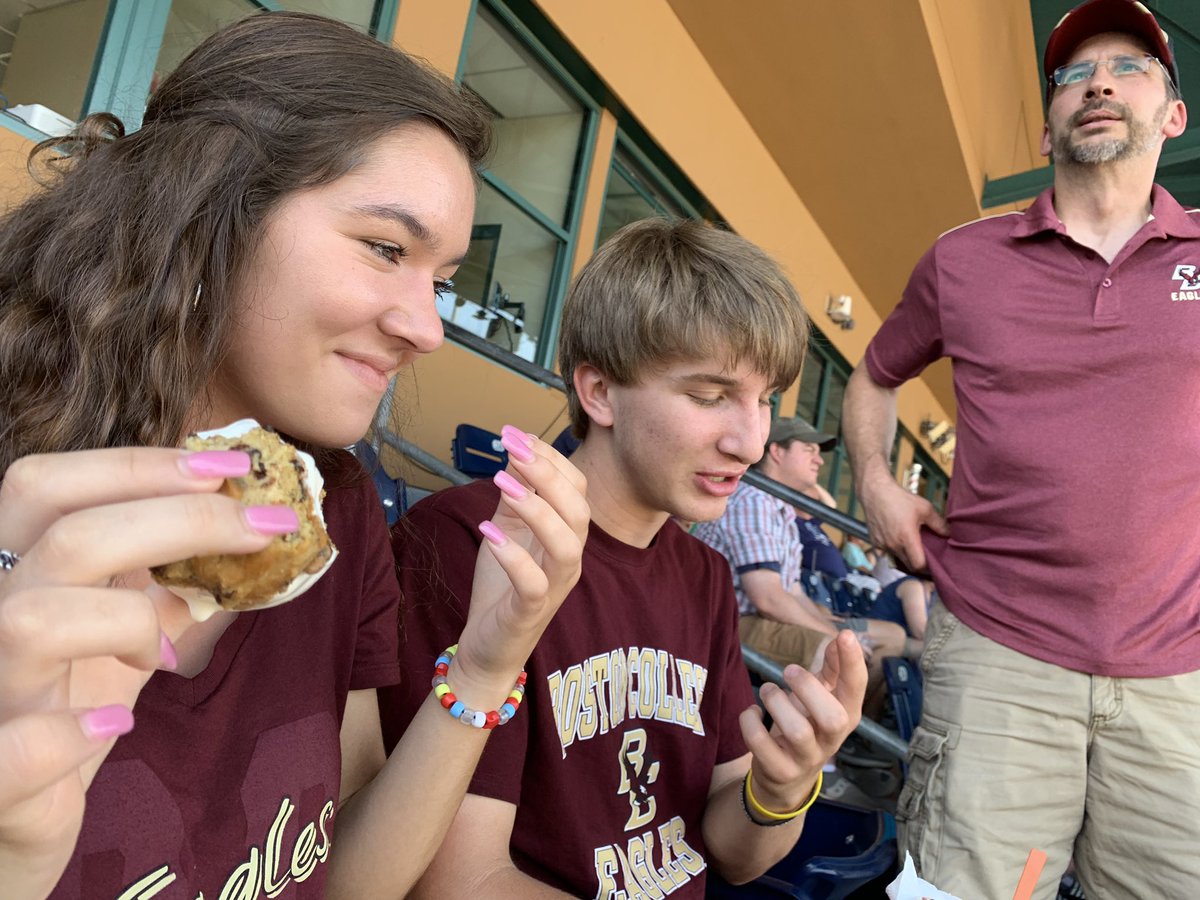 hcairey's tweet photo. Big ice cream at Boston College birdball #ACCbase https://t.co/jFyYgGplVf