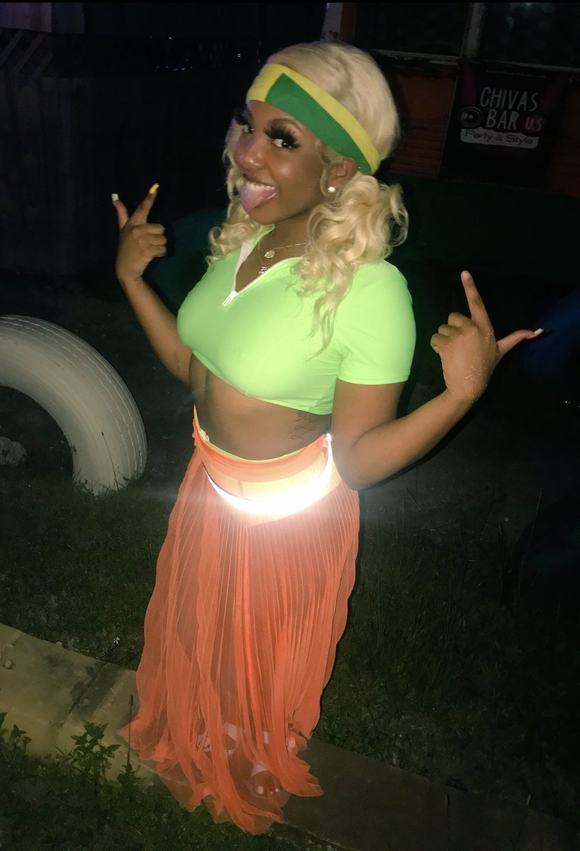 _KallMeLeyhh's tweet image. i just did it BETTER 🇯🇲🧡 #IslandFever