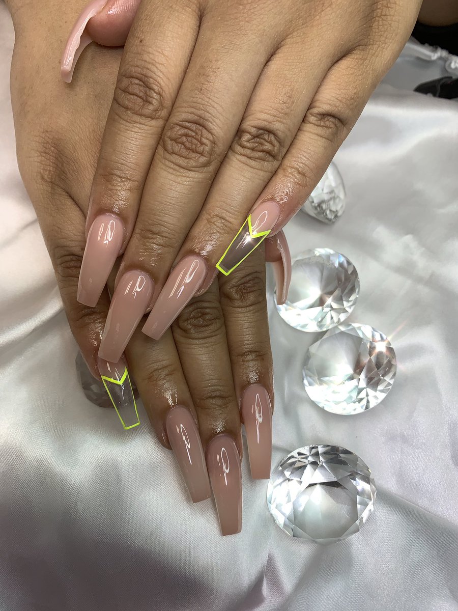 #youngnails #opinails #showyourclawwws @ShowYourClaws #nailsnailsnails #nailsofinstagram #nailsart #nailsnails 
IG: mollymalnails