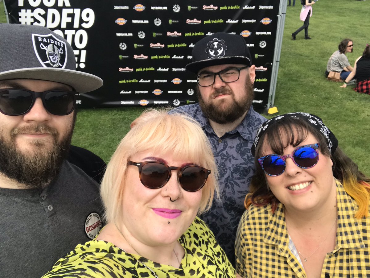 GemsUpNorth's tweet photo. Iโm sunburnt, body is aching, got a sore foot, bad back and lost 2 pins! @SlamDunkMusic youโve been amazing!!! Same time next year! #SDF19 #SlamDunkFestival #festivalblogger #eventblogger https://t.co/aRvPpkRaHh