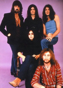 crockpics's tweet photo. Deep Purple, 1971 #deeppurple #classicrock https://t.co/dSi4CFBClK