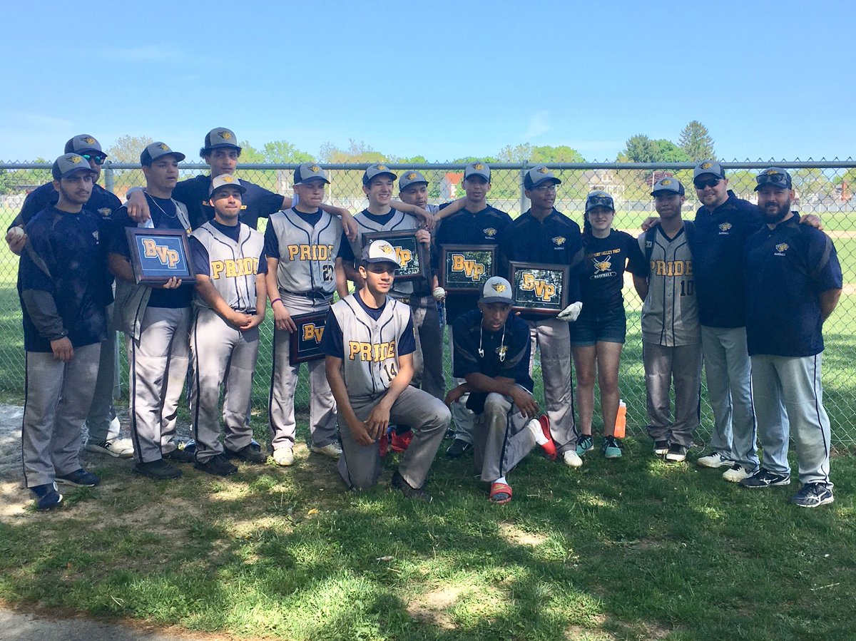 PhysEdLaskowski's tweet photo. CPL Champs! What a great season with an amazing group of young men. Perfect day to celebrate our 5 Seniors and clinch the championship with an 11-0 win over Highlander. #GoPRIDE #LetsGetItYo! #SeniorGame #Banners!
@davejose @BVPrep @chiachess @michaela_keegan https://t.co/SiDtU0Tegd