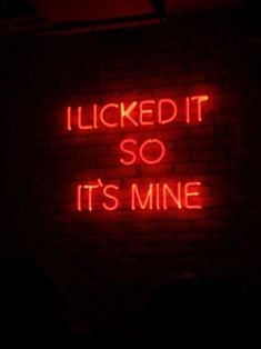 I_DreamOf_U's tweet photo. Lee { IU } Jieun

"Scream for me again..."

○ Vampire
○ 16+
○ NSA

"...it's a gorgeous sound" https://t.co/oAEd9w78zn