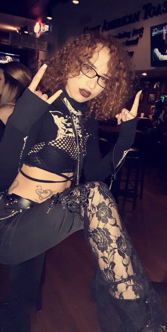 Yung, goth &amp; goofy. #black #goth https://t.co/VU8ZFoNn5M<a href="/tag/black"class="tags">#black</a><a href="/tag/goth"class="tags">#goth</a>