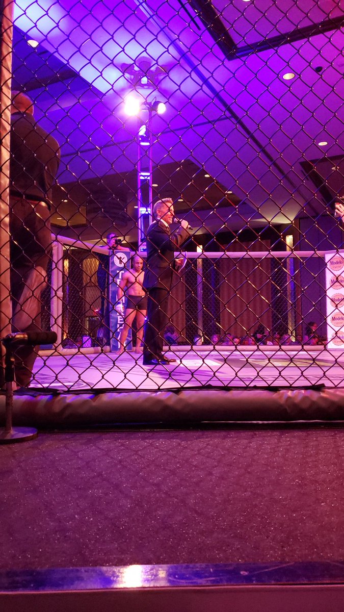 hfcproductions's tweet photo. #HFC39 kicking off https://t.co/p7wWkwUFlC