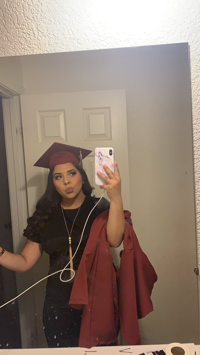 krystalangulo's tweet photo. she’s graduated or whatEVA #imouttie 🎓 https://t.co/3VIpsod1Ox
