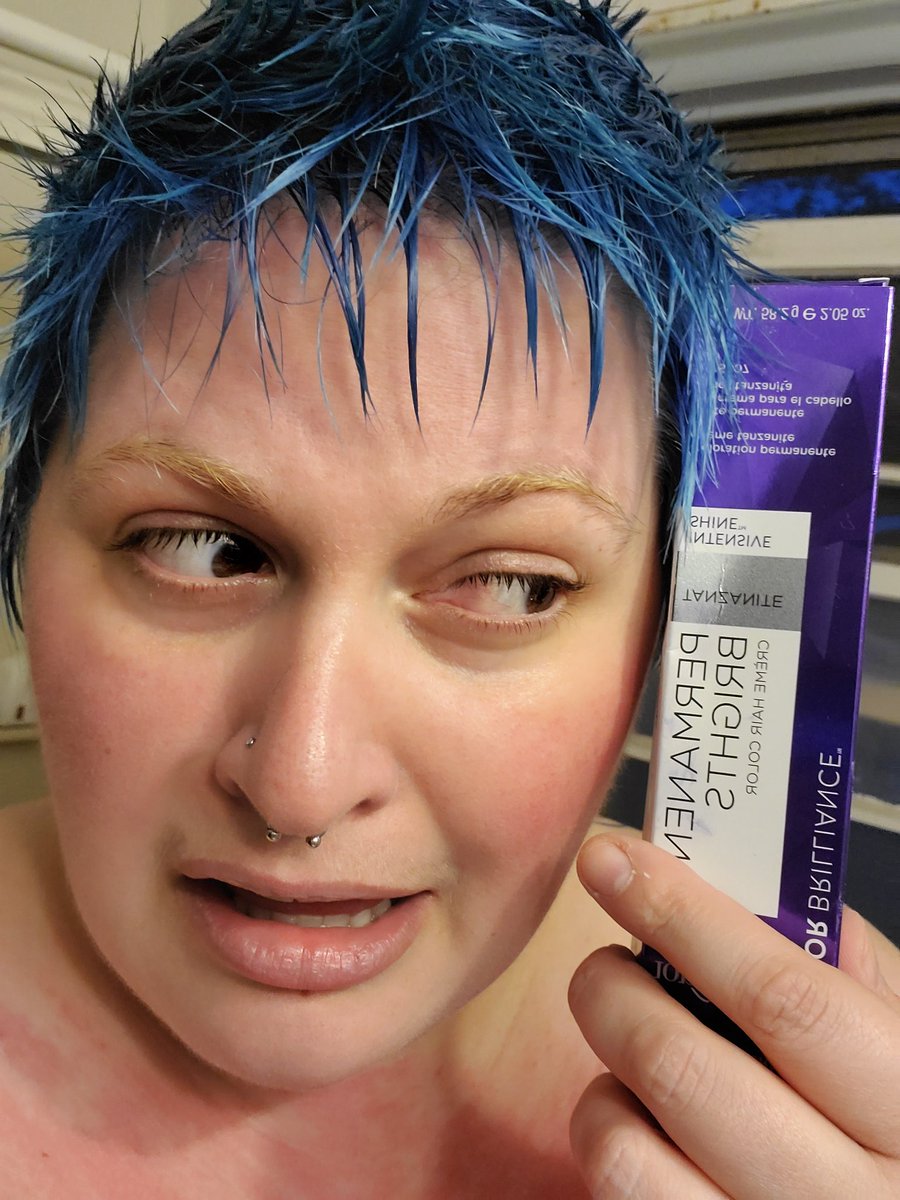 octopiwallst99's tweet image. One of these things is not like the other. @IONatHome #MYHAIRISBLUE #wrongcolour #youneverknowwhatyouregonnaget