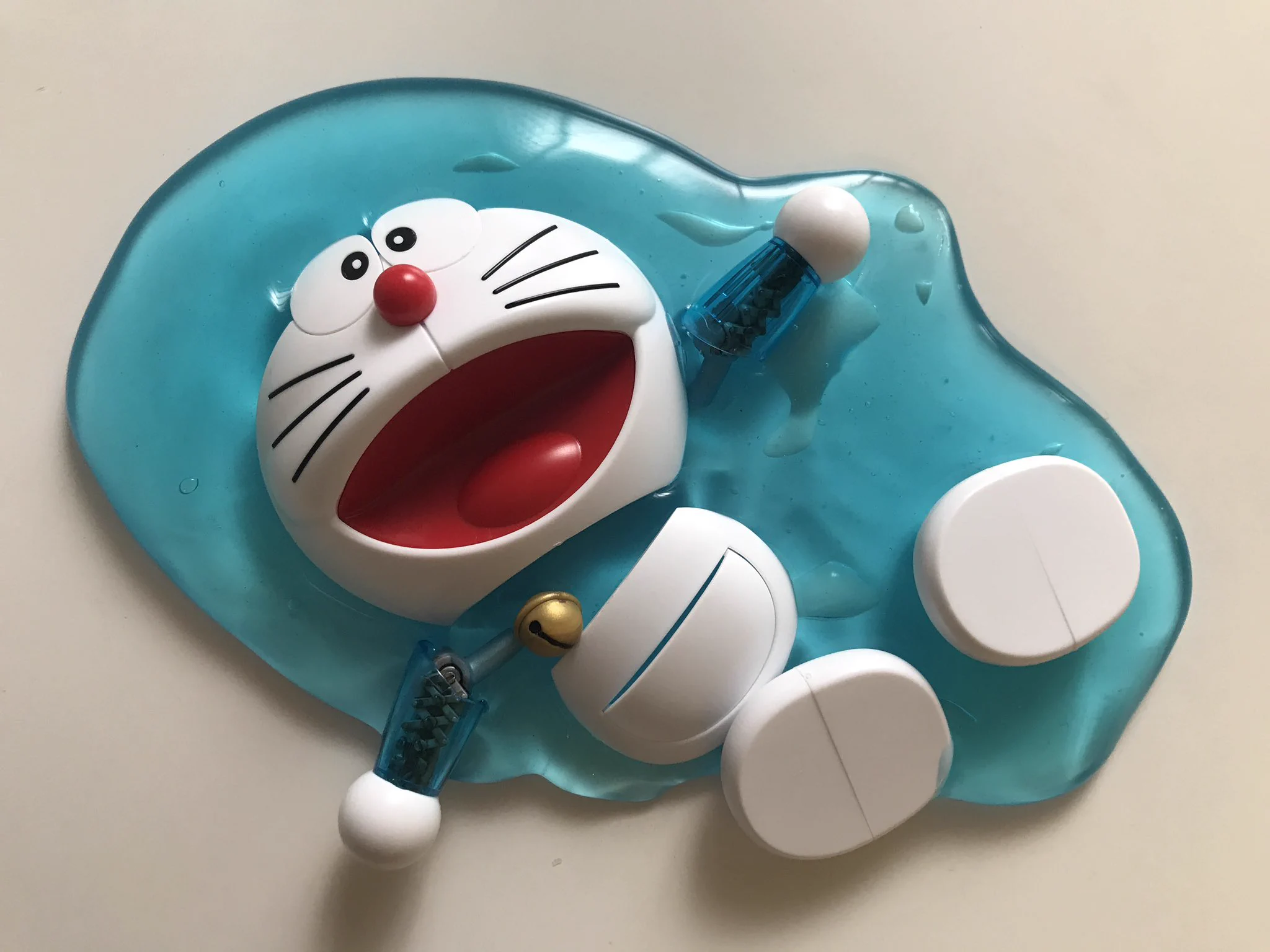 かわいい。溶けてるドラえもんにきゅんときます。
