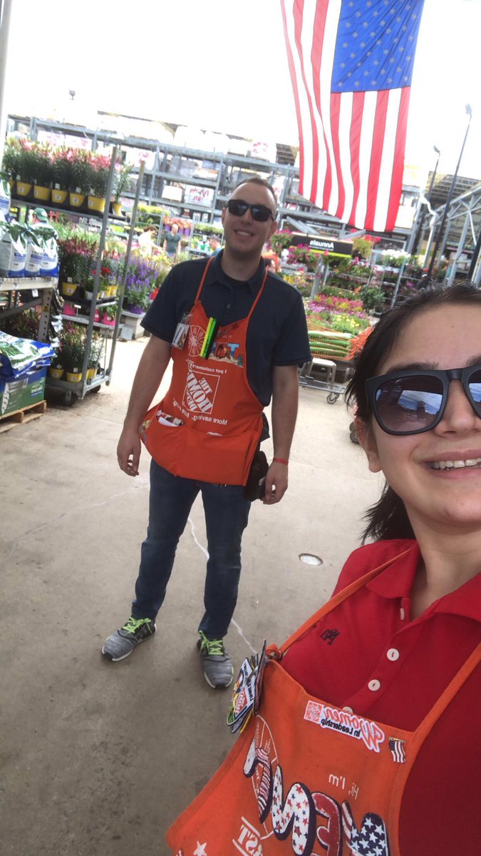 joe_hauser_'s tweet photo. Did someone say MPOS? Operations team working hard to expedite checkouts throughout 918 this Memorial Day weekend, allowing our customers to get back to their projects quickly. We even snuck in a selfie. ๐คณ๐๐๐ผ๐บ๐ธ #fastandfriendly #accurate #yourock #NJM #MDW #Milltown #NewJersey https://t.co/n29srNRLVW