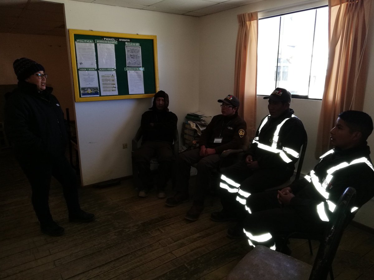 jennifer718403's tweet photo. Visitando a nuestra gente del Proyecto Minero CRESPO, a pesar de la dificultad de la unidad cumplen con responsabilidad su servicio. @ClaudiaPuigC @payvar1 @LidermanMinas @LidermanOficial @MartinUcedaA @FelixRivasLope2 @MagooCPCh https://t.co/gs2bHuhNZX