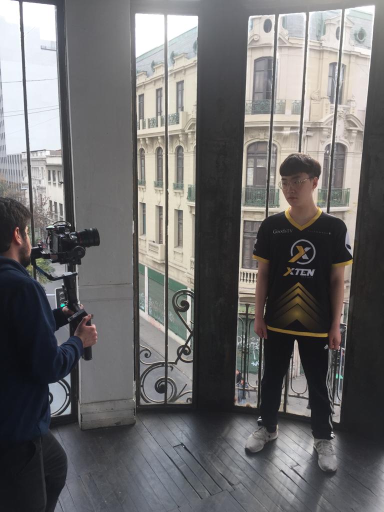 XTENEsports's tweet photo. Rara vez vemos a @bubbletea153 con un semblante serio 🔥😍

#GoXTN #DinastíaXTEN 
@Logitech @Alienware @redbull @GoodsTV https://t.co/7uBVfATf6Z