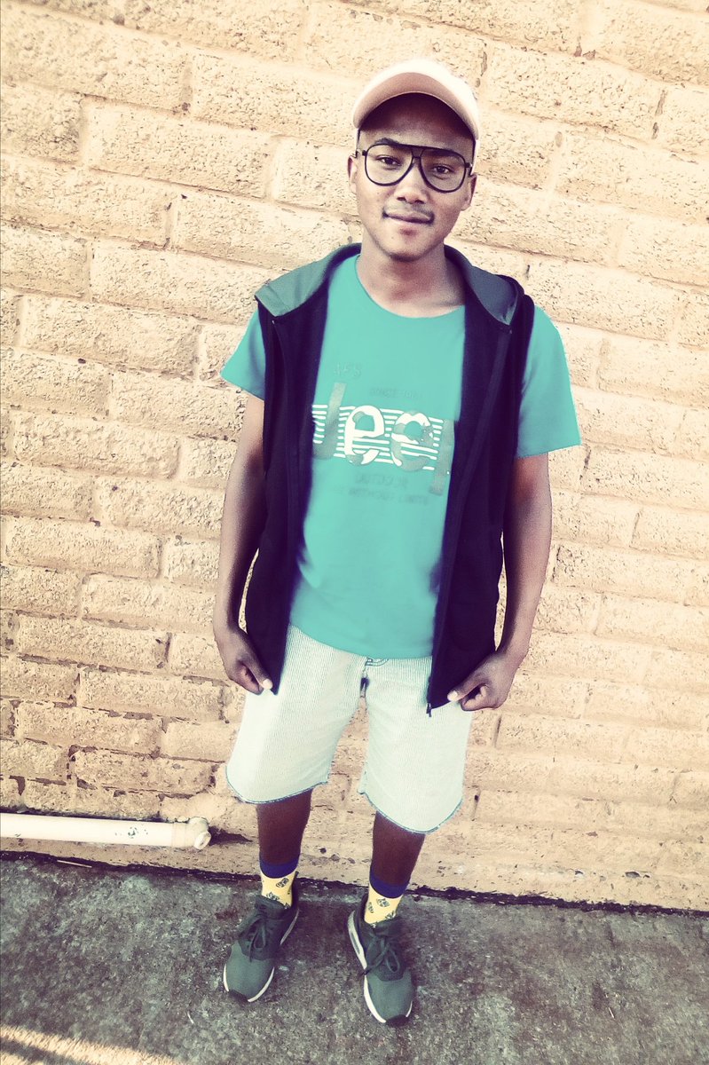 KARABO21793474 tweet picture