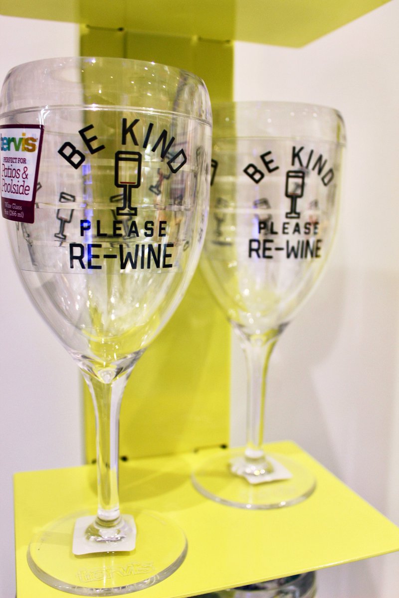 MiracleMileLV's tweet photo. Say you'll be wine. 🍷 #NationalWineDay

📍: @TervisTumbler https://t.co/ygAPSnF7aZ
