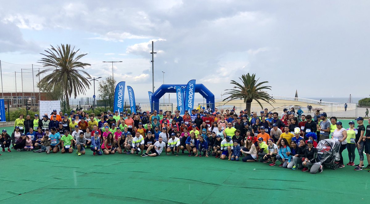 runnea_com's tweet photo. Ojo 👀 al eventazo de @BrooksRunningES 🤙
Así hemos vivido el primer #RunHappyTour en la ciudad de Barcelona 👌
¡Qué pasada! https://t.co/QVXY19UacH