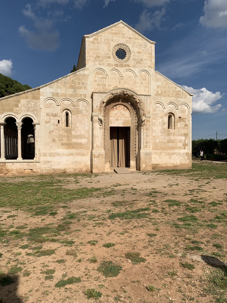 CaBarbati's tweet photo. Abbazia #Cerrate #FAI #Salento https://t.co/QrTWNo34a4