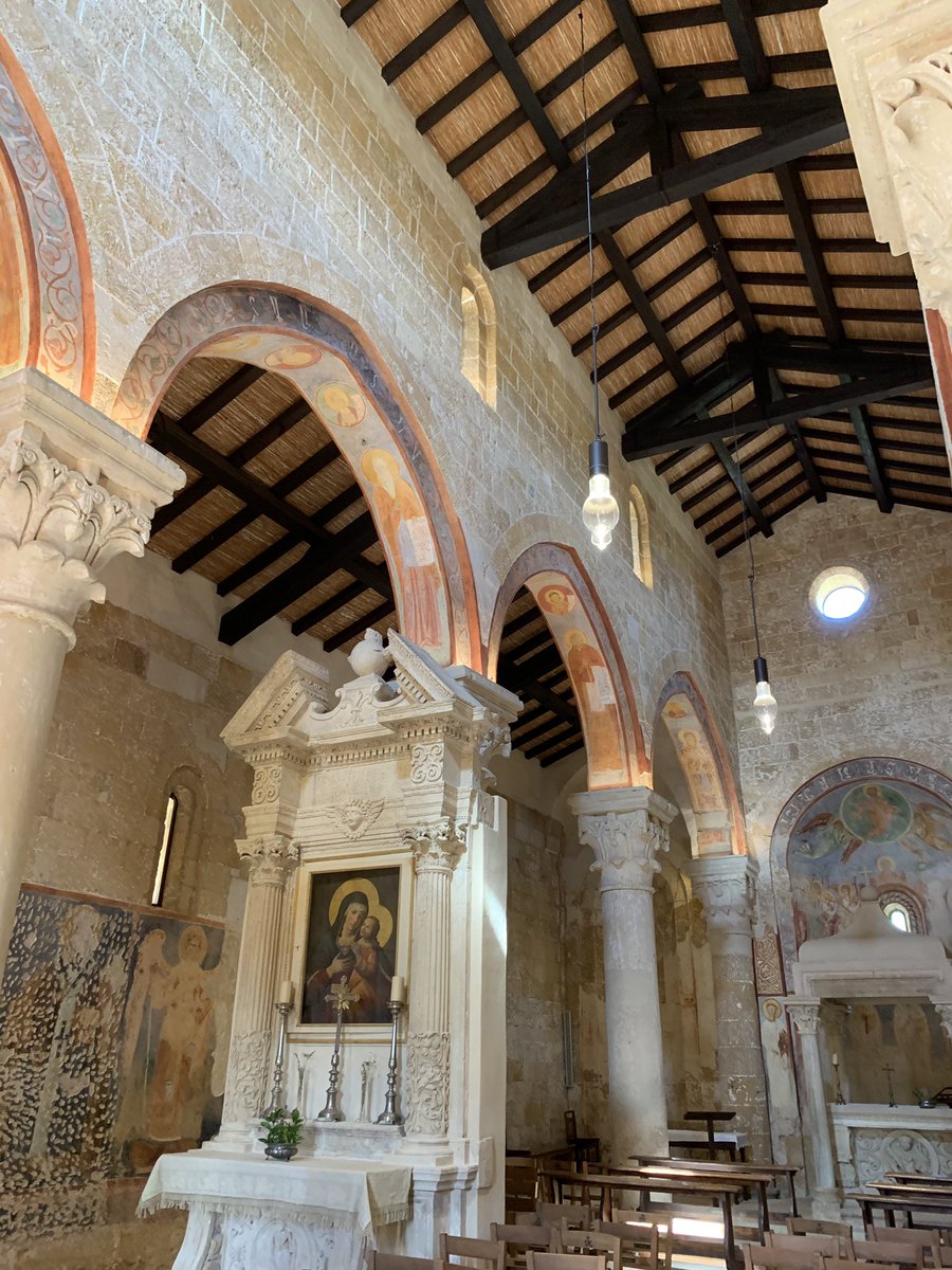 CaBarbati's tweet photo. Abbazia #Cerrate #FAI #Salento https://t.co/QrTWNo34a4