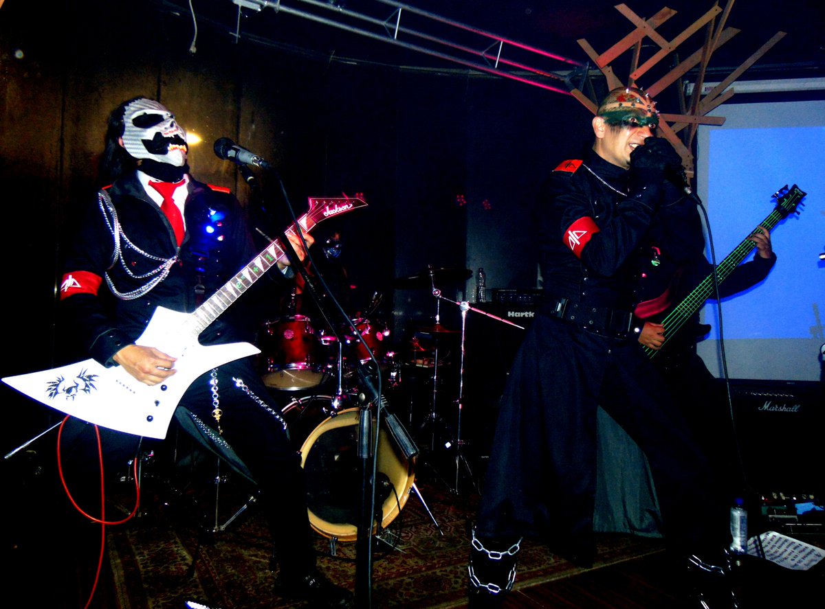 UFOLOGYBAND's tweet photo. Algo de lo vivido el pasado 11 de Mayo en el concierto de MAQUIAVELIA POR PRIMERA VEZ EN COLOMBIA👽 🖖🏿 🇨🇴 #ufologyband #metalmusic #metalbogotano #alienmetal https://t.co/EEPFIMKxXh