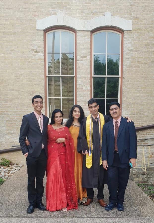 dr_ramakrishnan's tweet image. @UTAustin What starts here changes the world.
Proud of you today &amp;amp; everyday @adarshram97  #UTGrad19 #CNSGrad