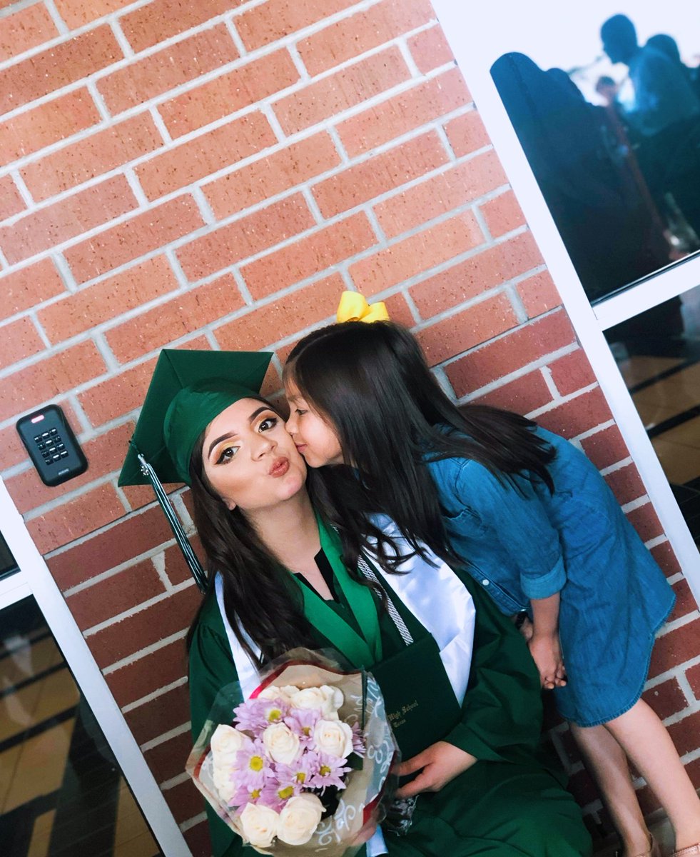 So, i kinda graduated or something🎓💚