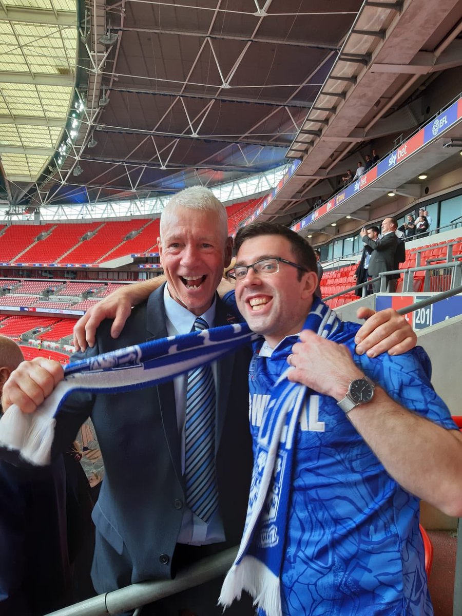 RNP1985's tweet image. I met this legend today. Nearly as good as being promoted #TRFC