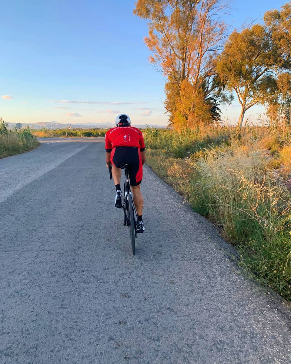 VicenteHdezC's tweet photo. Mi sábado terminó así 🚲👌.

#Triathlon #Training #VegaBaja #VengeDisc

@Specialized_ESP
@PowerGym_Nutrit https://t.co/Vwrn3qJVgM