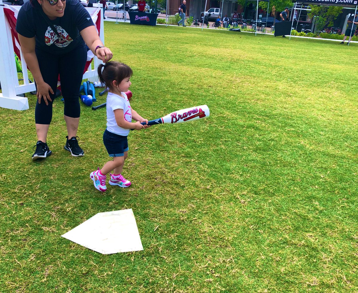 sdonelson12's tweet photo. What an awesome time we had on the @Braves Country Road trip!!! Bella got to have so QT with Blooper too while working on her swing 😬😬😬 https://t.co/7ARqMCmG37