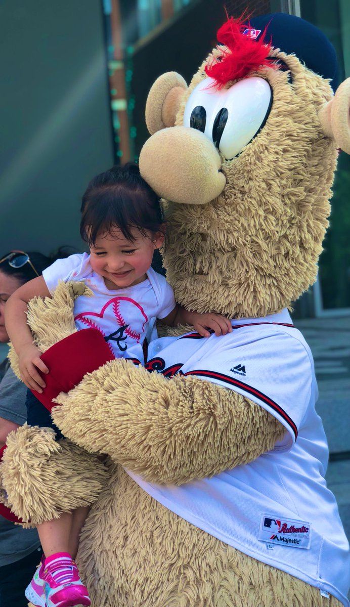 sdonelson12's tweet photo. What an awesome time we had on the @Braves Country Road trip!!! Bella got to have so QT with Blooper too while working on her swing 😬😬😬 https://t.co/7ARqMCmG37