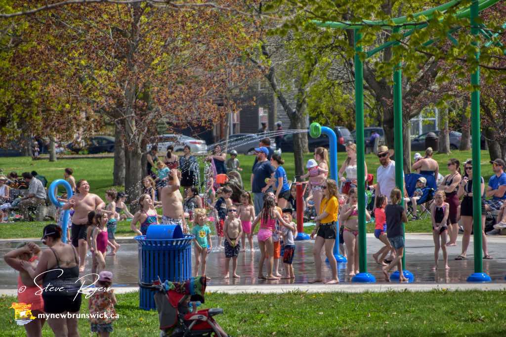 Warm weather in Fredericton NB brought the kids out to the Wilmont Park Splash Pad. <a href="/weathernetwork/">The Weather Network</a> <a href="/FredTourism/">Fredericton Capital Region Tourism</a> <a href="/MurphTWN/">Chris Murphy TWN</a> <a href="/NateTWN/">Nathan Coleman</a> <a href="/DestinationNB/">New Brunswick / Nouveau-Brunswick</a> <a href="/LTGOVNB/">Hon. J Roy Vienneau</a> <a href="/CindyDayWeather/">Cindy Day</a>