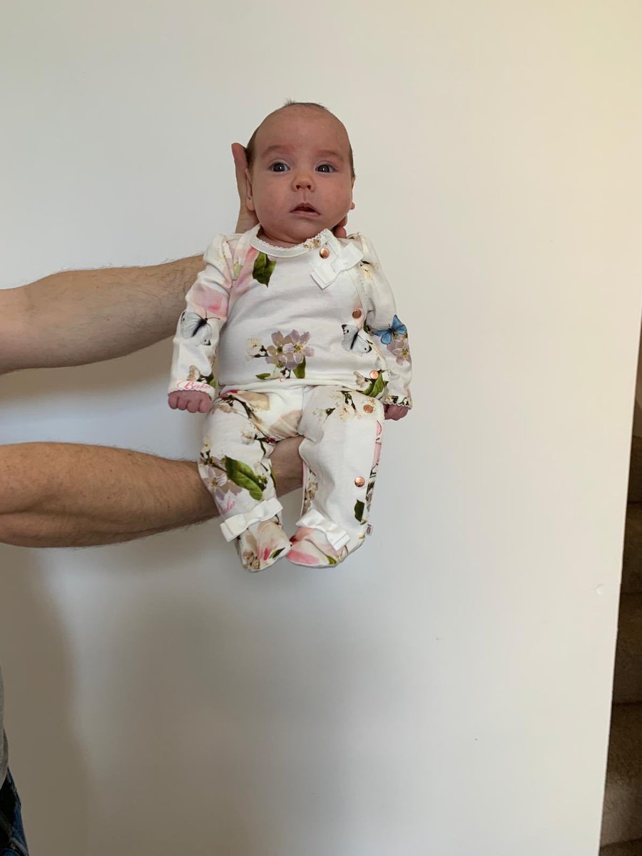 shellby_airlie's tweet photo. I wonder if taking 1000 photos a day  of this little human will ever get old 🌿🤔 https://t.co/sxwjYecBvB