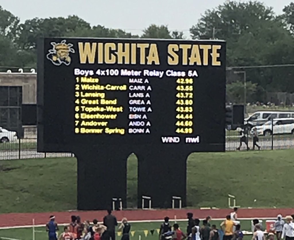 danahandy's tweet photo. Congrats to boys 4x100 relay STATE CHAMPIONS and new school record of 42.96 @cadencox25, @prevenchriston, Andrew Hanlin and Brandle Easter. @MaizeEagleAD @maize266 https://t.co/jHyFHvH5Nm
