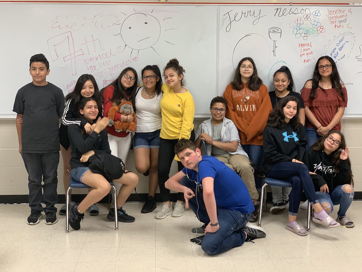 jnelsonteach1's tweet photo. Anchoring everyday, 7th Period SS brought the fun, work, and wonderful creativity. And they turned out the light on the school year Friday morning with a little competition.
#movequick https://t.co/82uHYlYeIG