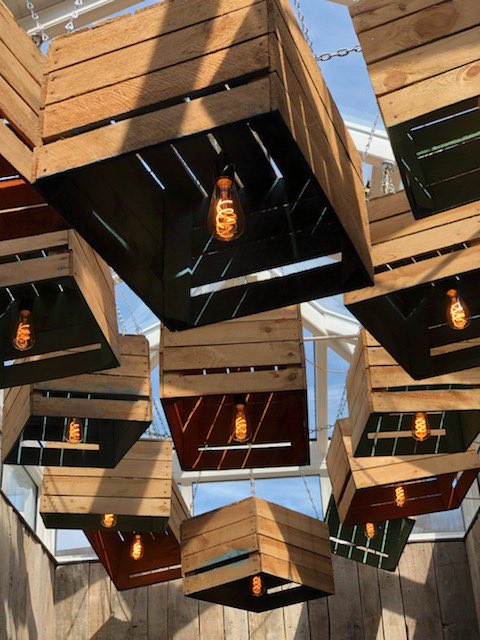 Vine Inn tweet media