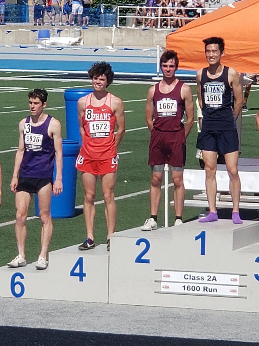 JPFisch22's tweet photo. Brooks Harlan 4th in the 1600 M Run.  #OrphanTrack #BTFState19 https://t.co/Mwzfzq491B