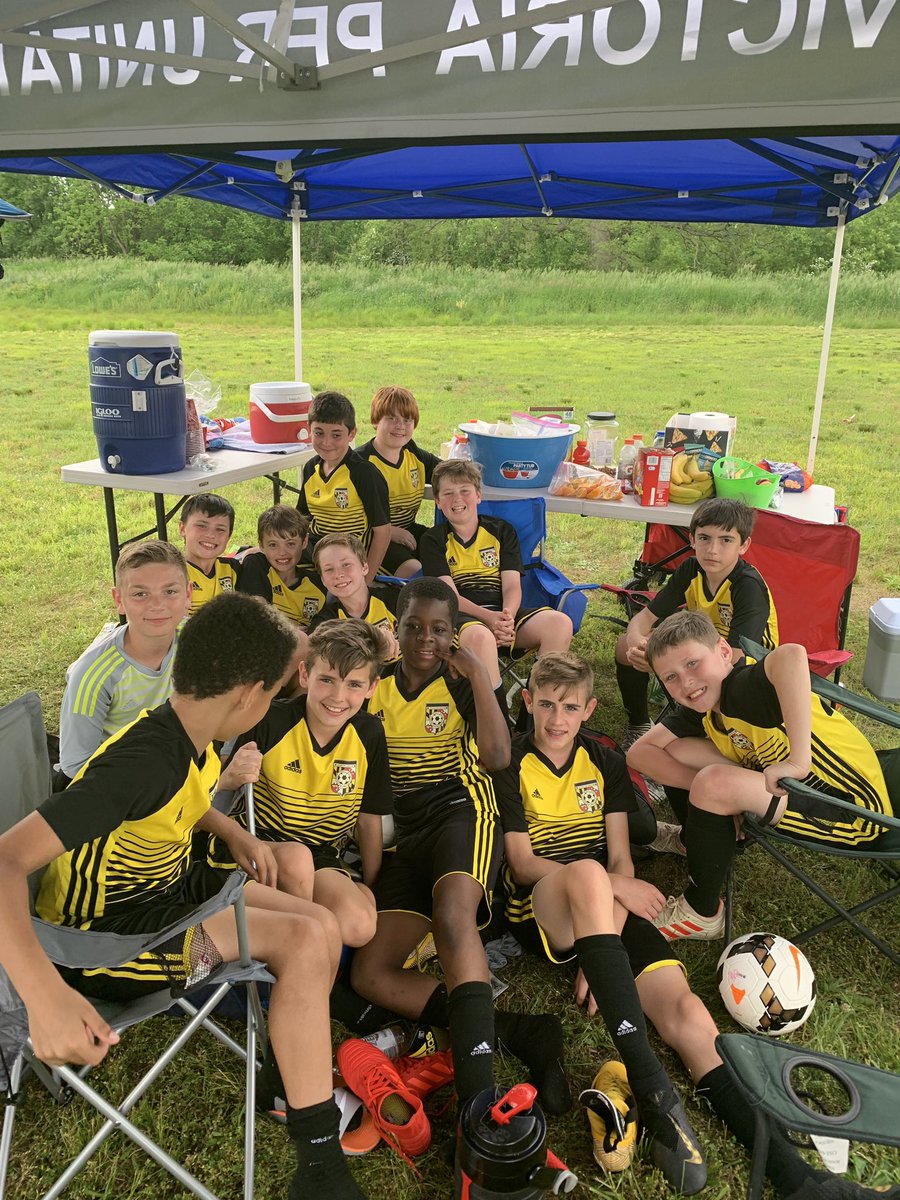 FCSCSoccer's tweet photo. @FCSCSoccer #bluegraytournament #FCSCThunder tournament time https://t.co/R5phNpusVg