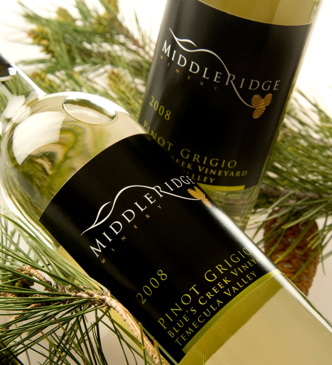 middleridgewine's tweet photo. Grab your favorite bottle of @middleridgewine for #NationalWineDay https://t.co/BidD0op1oj
