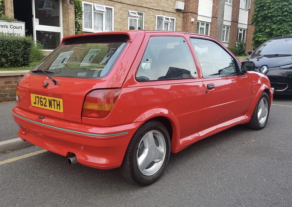 ListerLawrence's tweet photo. So my friend just bought this RS Turbo today! Looks in mint condition too! What do we think? Is this a bonafide ‘classic’ yet...? https://t.co/OPLKgOZMbs