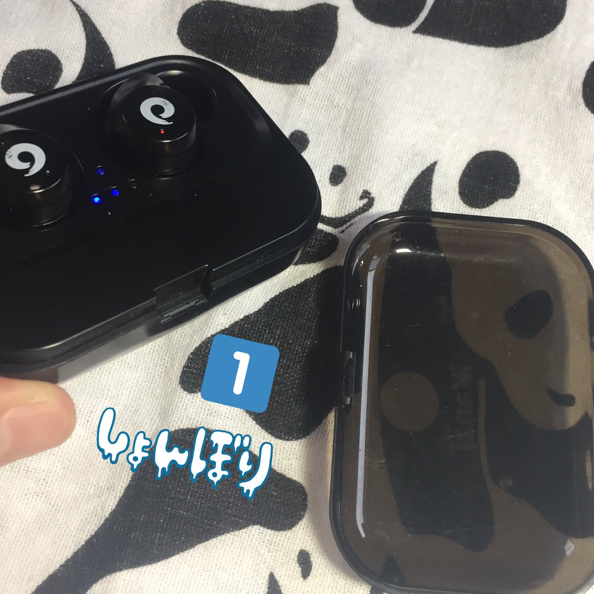 argylst's tweet photo. うっかり落としたりして
ばらばらになってしまった
なんかの本体と蓋...
つなぎ目のピンも行方不明に....
悲しいですよね??
でもそんな時は!!
安全ピンやクリップ🧷📎
いろんな太さのがあるから
それをちょうどいい長さにカットして
代用することができるんだ!
やってみよう!
#gamimate https://t.co/fsktBw6tuh
