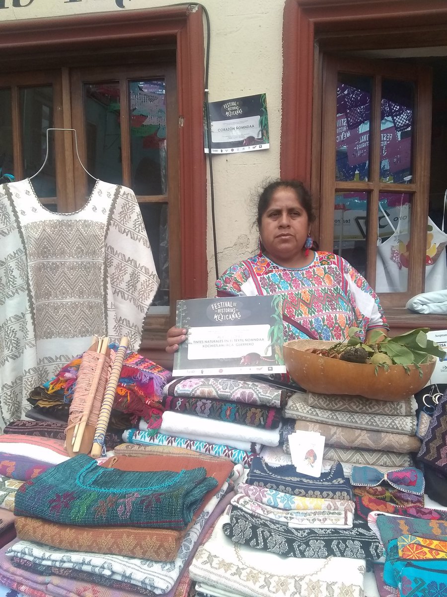 HistMexicanas's tweet photo. Así se  vive  el  Festival de Historias  Mexicanas 
@BazarFUSION 
#EntradaLibre https://t.co/UjECAkBNXC