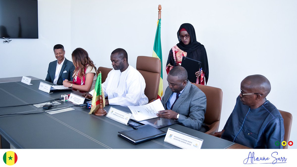 aliounesarr's tweet photo. ▐ CONVENTION▐
Construction de la ville verte Sustainable City AKON à Mbodiene. Signature du Mémorandum d’entente (MOU) entre la SAPCO-Sénégal SA et Akon Lighting Corporation.
#MOU #SAPCO
#AKONLIGHTING
#Tourisme🇸🇳 #PlanSenegalEmergent #HubTouristique #EcoTourisme
#AliouneSarr https://t.co/nYwGqRvqCW