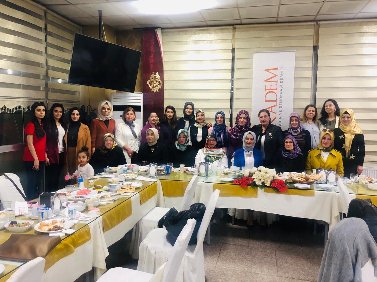 KADEM Van temsilciliği olarak geleneksel iftar yemeğimizde üyelerimizle bir araya geldik.<a href="/kademorgtr/">KADEM</a> @gmzebzdgn