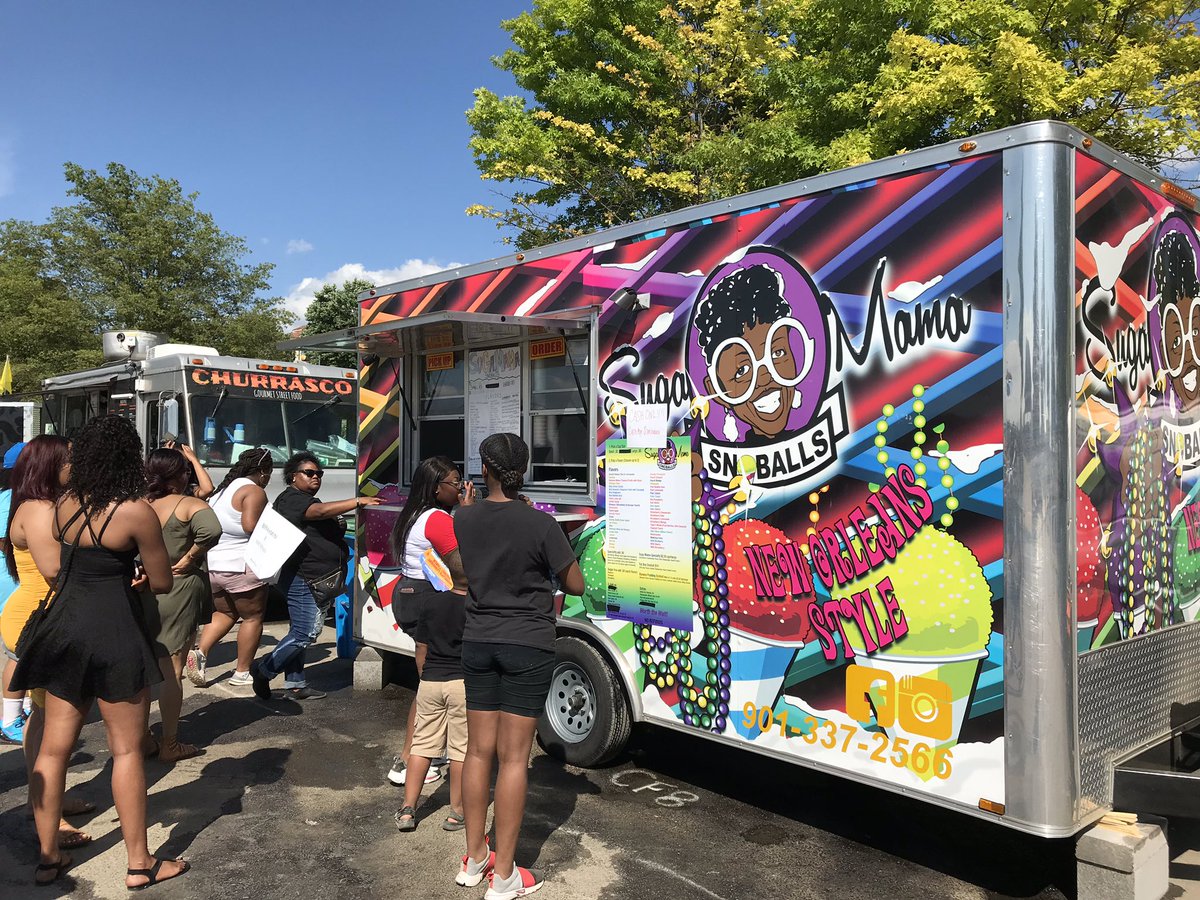 Gates are OPEN and would you look at that, it’s time for dinner. Grab you something and share a meal around our LONG picnic table 🍦

#Mem200