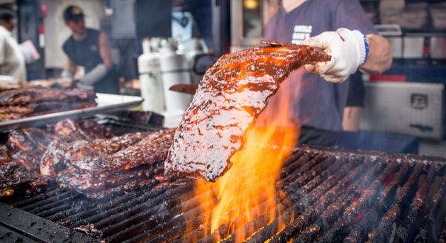 Just back from <a href="/KanataRibFest/">Kanata Ribfest</a>. Oh, man, those ribs were awesome .. spent fair amount time studying each of the 5 ribbers as they prepped their offerings. All looked amazing and the 1/2 rack I settled on was bathed in a molasses-type sauce that hit the spot ! 

Absolutely delish !